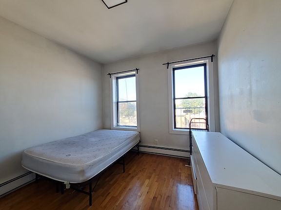 3rd image of 200 Clinton Ave APT 4E
