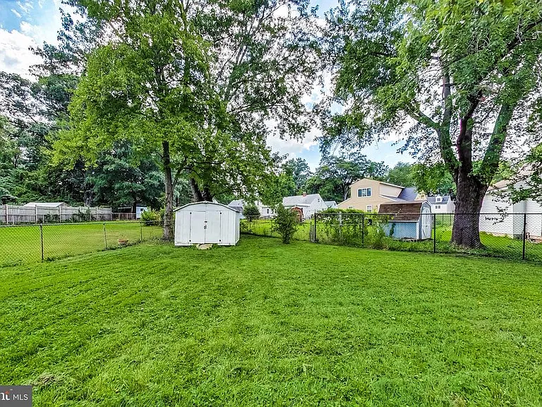 6641 Barrett Rd — Photo 41