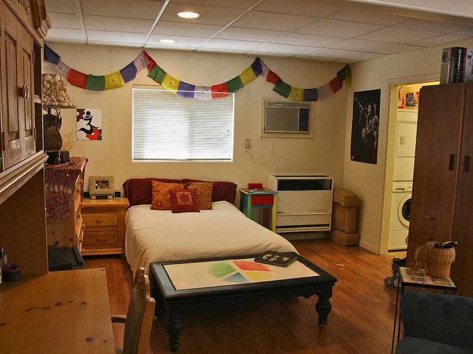 2nd image of 332 W Frances Willard Ave #B
