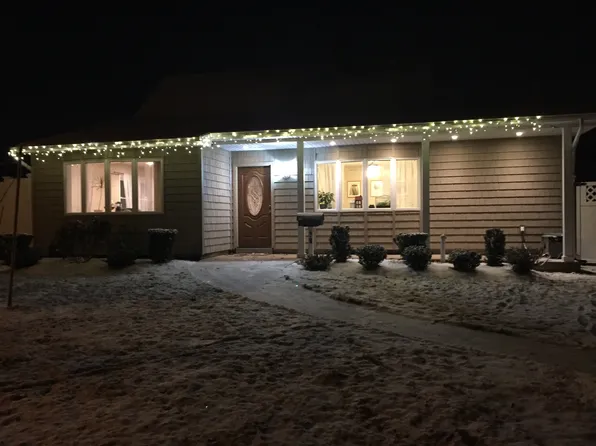 65 Morning Glory Rd, Levittown, NY 11756