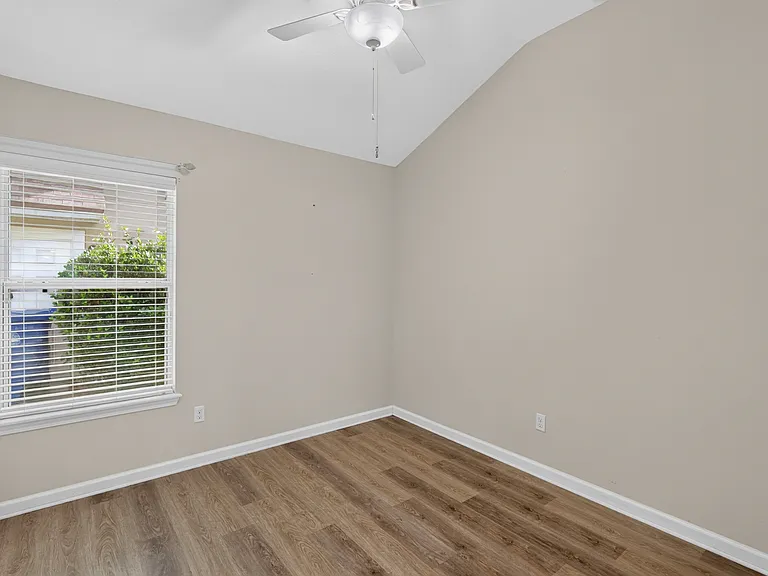 73 Durango Dr — Photo 15