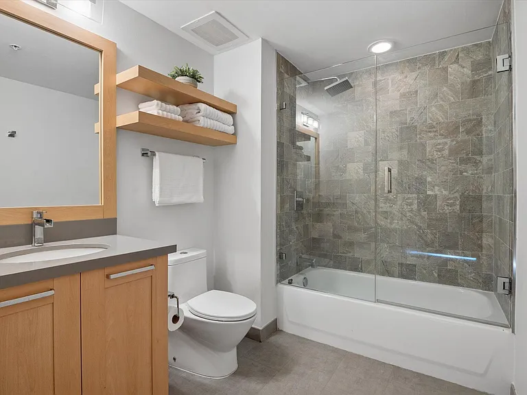 511 SE 5th Ave #2110 — Photo 14