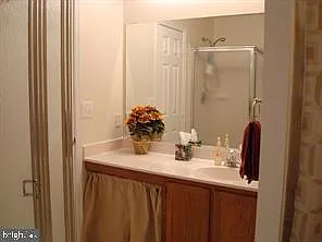 1125 Simsbury Ct — Photo 23