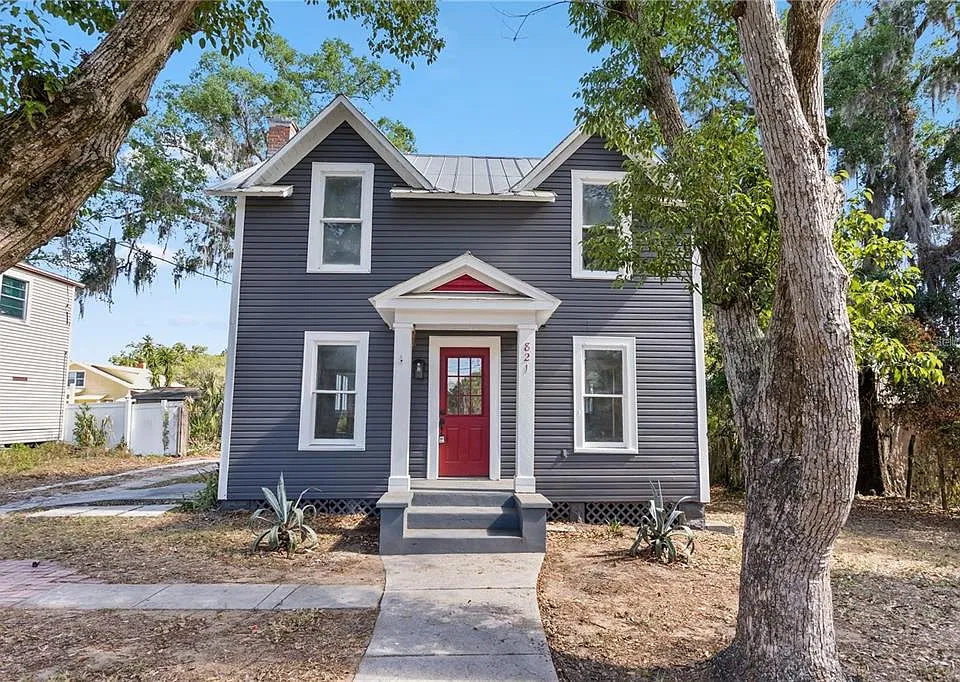 821 E Lemon Ave