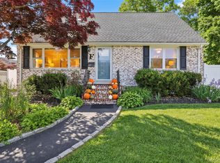 413 Pecan Street, Lindenhurst, NY 11757