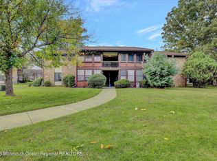 115 Amberly Dr UNIT G, Manalapan, NJ