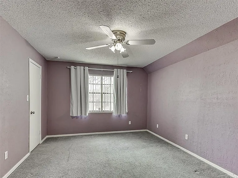 1703 E Lindsey St — Photo 26