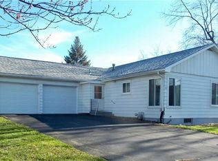 498 Lyle Dr, Hermitage, PA 16148