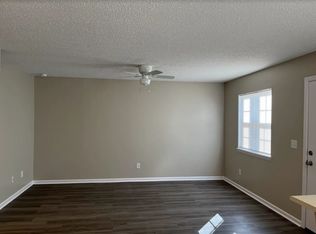 1806 Woods Ln #2916-C, High Pt, NC 27265