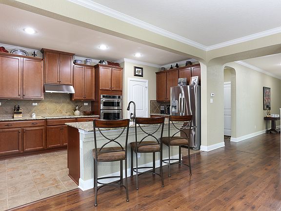 5th image of 20330 Oak Panache