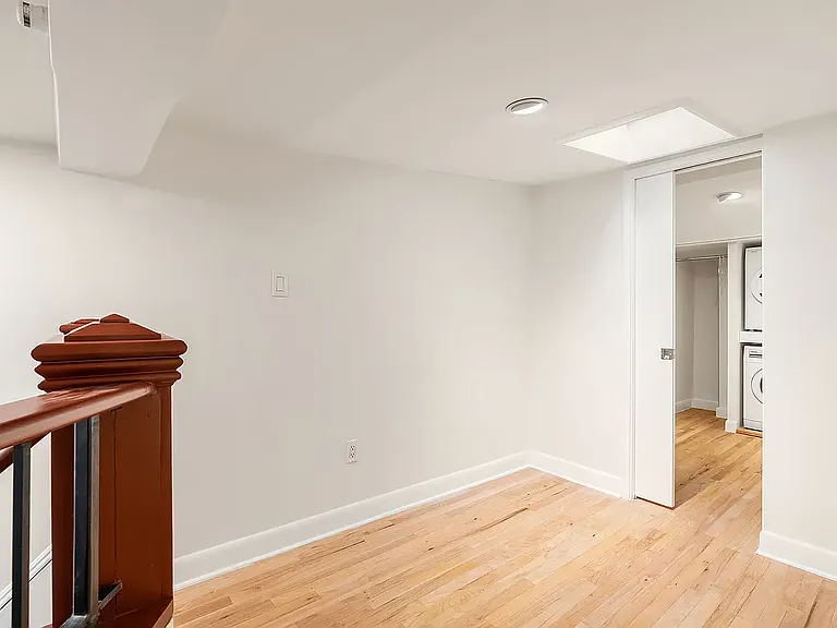 51 E 10th St #9 — Photo 6