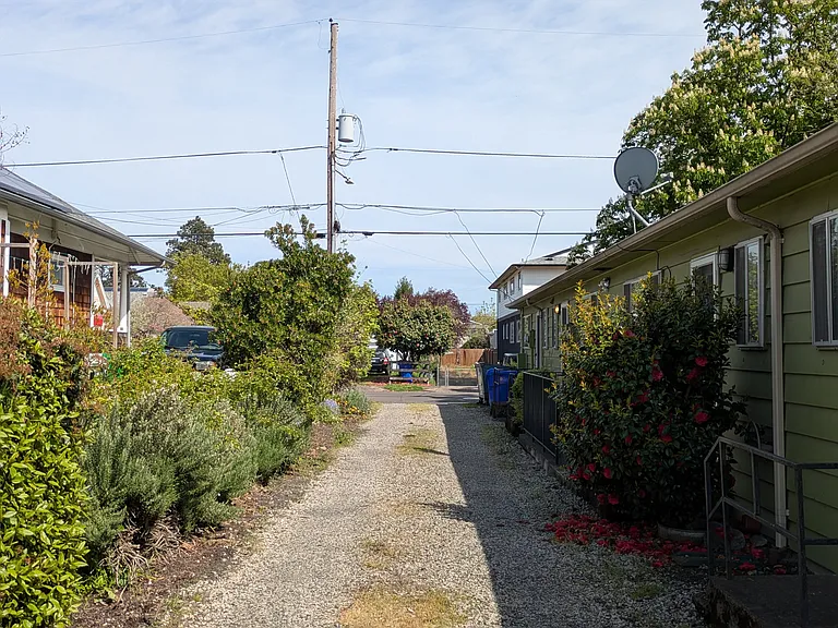 511 NE 78th Ave — Photo 14