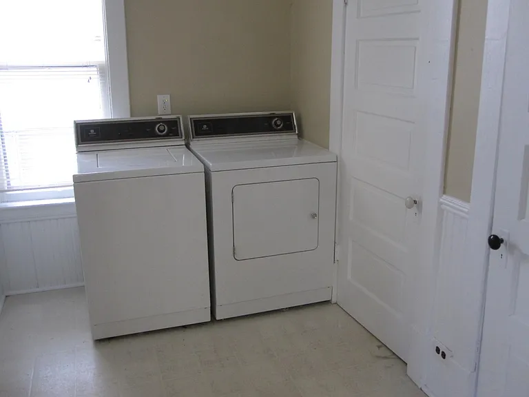 821 Hovey St SW — Photo 5