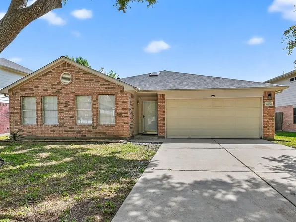 17107 Canterbury Green Ct, Sugar Land, TX 77498