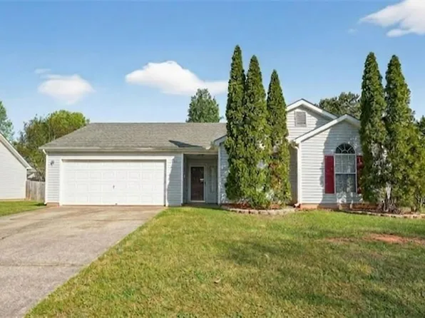 3532 Oak Leaf Ct, Rex, GA 30273