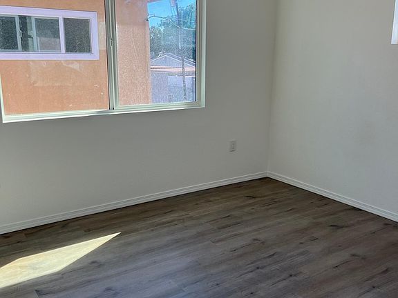 3rd image of 7101 Fulton Ave #5