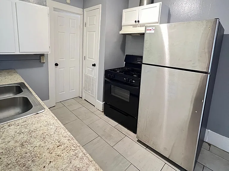 2325 Spain St #2325 — Photo 8