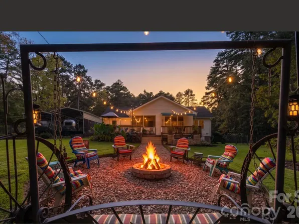 571 Newport Dr, Mount Gilead, NC 27306