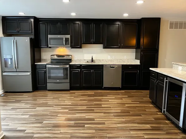 30 Lacosta Ct, Towson, MD 21204