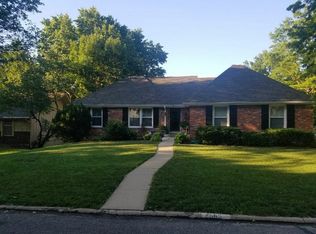 2565 Jasu Dr, Lawrence, KS 66046