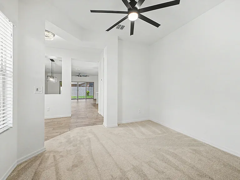1360 W Joshua Tree Ave — Photo 19