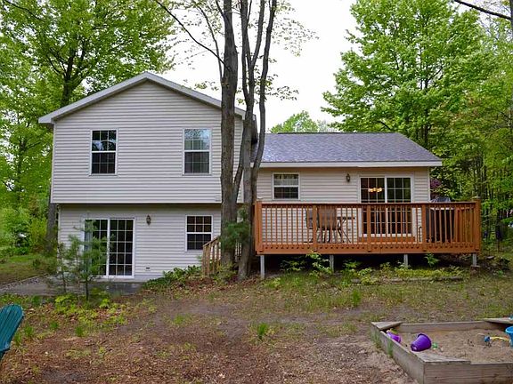 2nd image of 8280 Aimee Ln