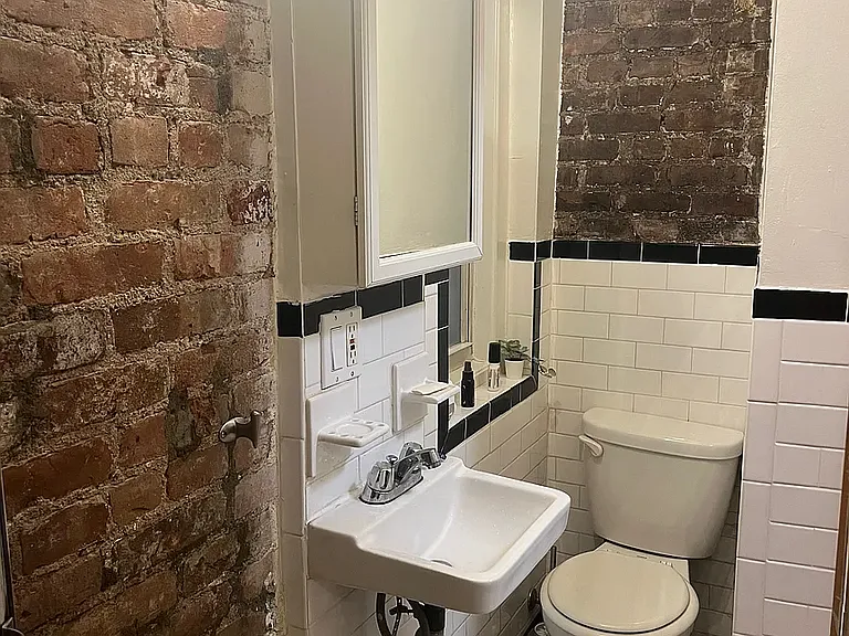 234 Thompson St #7 — Photo 15
