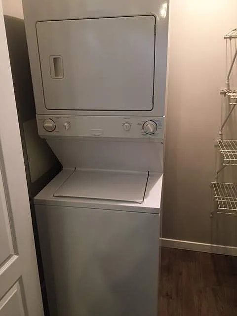 Nova Manor — Photo 3