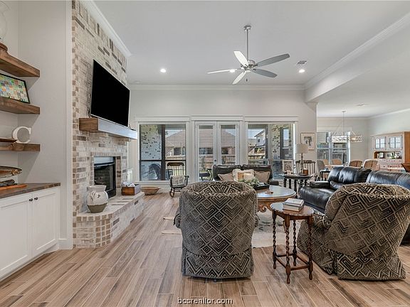 5th image of 3216 Glencairn Ct