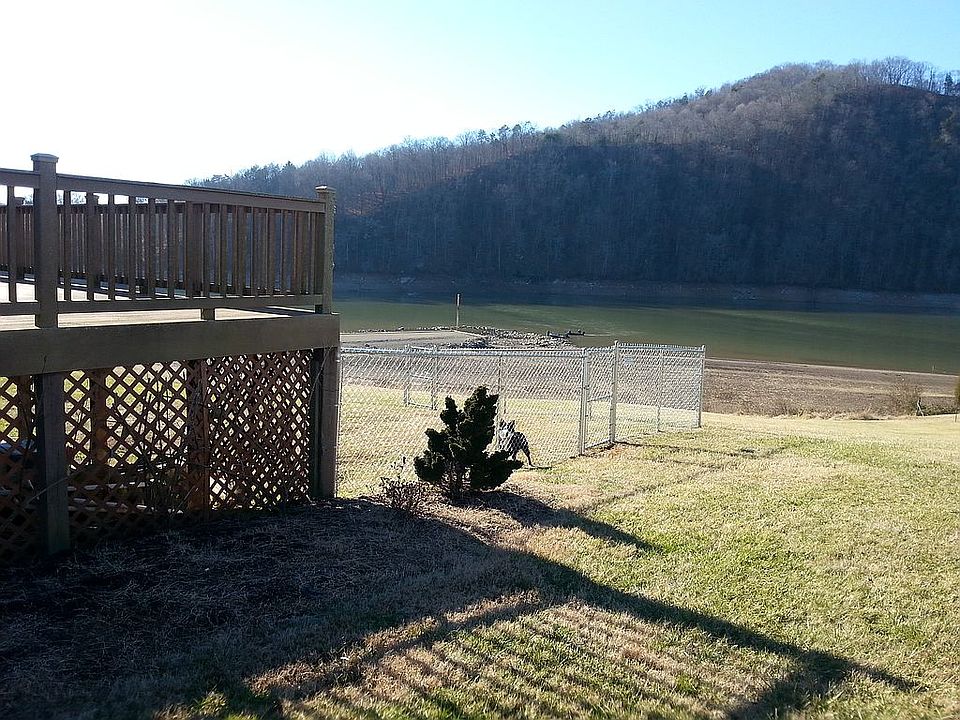 2nd image of 127 Riverfront Dr
