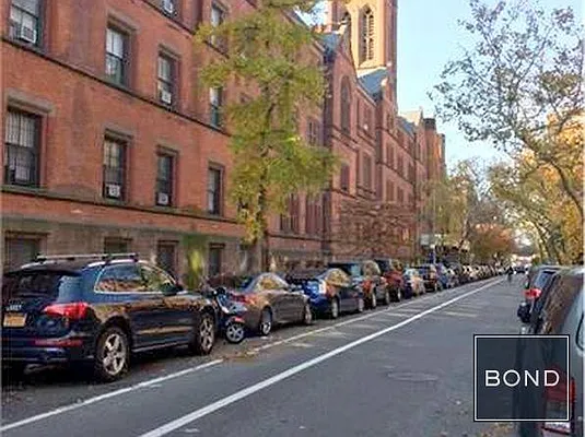 Rented by Bond New York | media 13