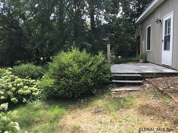 4th image of 112 Monument Dr