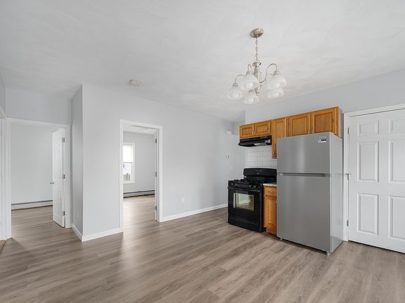 5th image of 117 Englewood Ave Floor 1