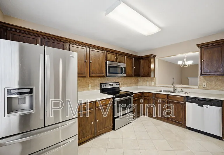 5140 Glenwood Way — Photo 5