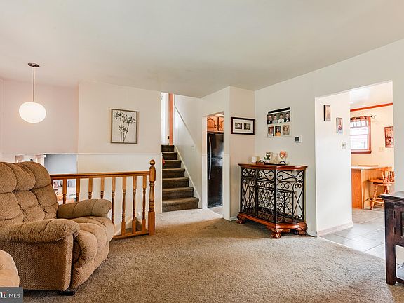 4th image of 1233 Lynda Ln