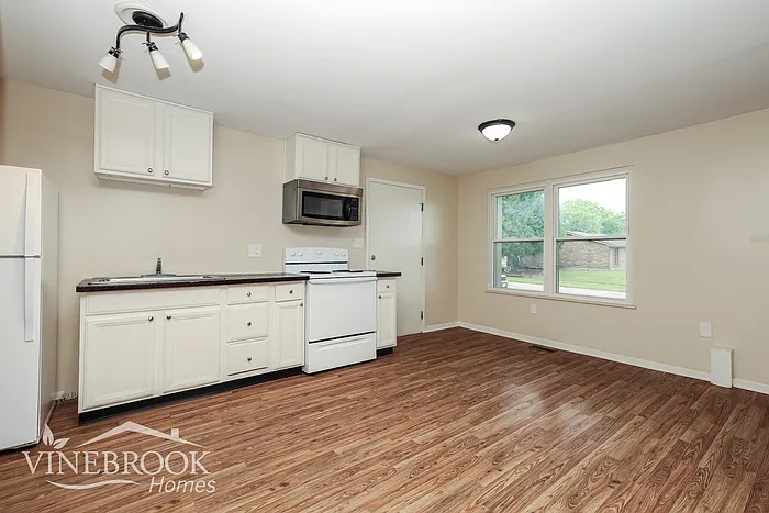 5011 Scothills Dr — Photo 5