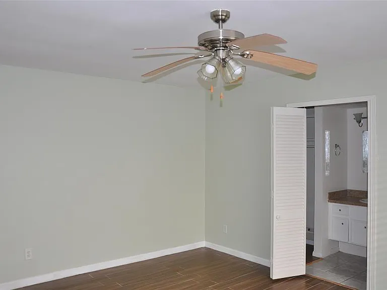 5519 Caversham Dr — Photo 22