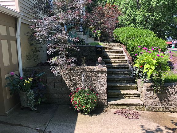 entrance to front door