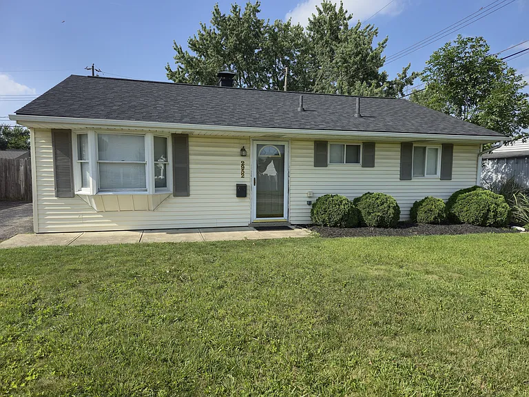 2952 Louise Ave — Photo 23