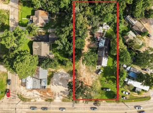 425 Silverdale Dr, Conroe, TX 77301