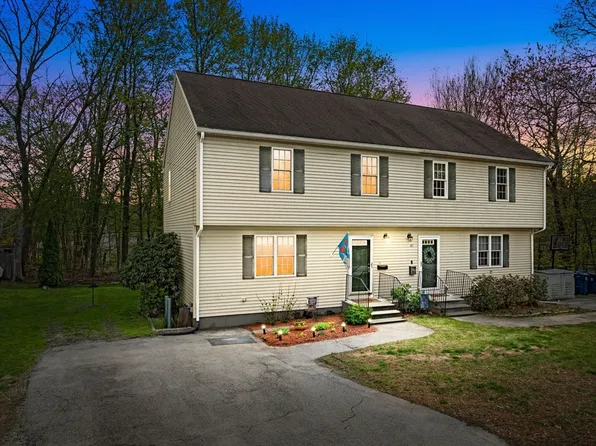 39 C St Unit 39, Whitinsville, MA 01588
