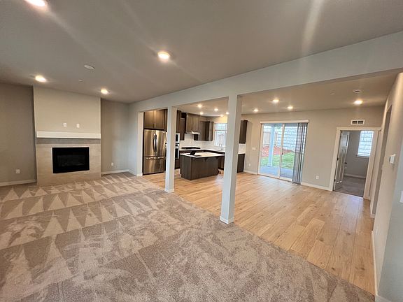 2nd Floor living area