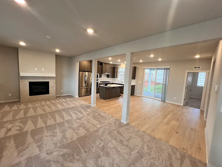 2nd Floor living area