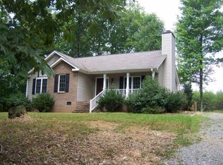 185 Michelle Ln, Eden, NC 27288