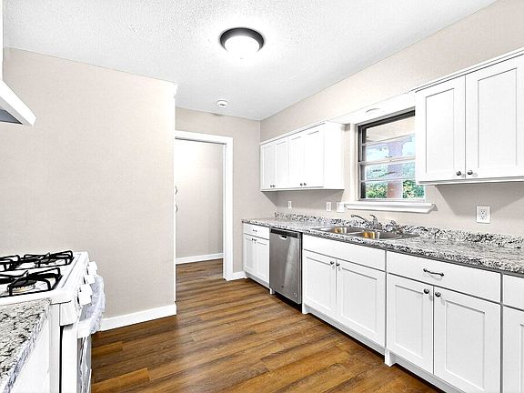 4th image of 3517 Wicklow Ct