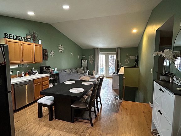 2nd image of 2933 Wurtsboro Ln #2933