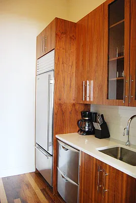 Rented by The Dressler Group LLC | media 32