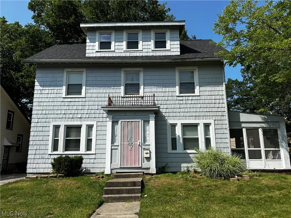 18307 Cornwall Rd, Cleveland, OH 44119