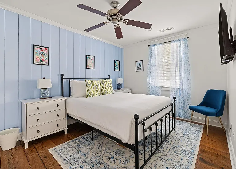 29 Sires St #A — Photo 8
