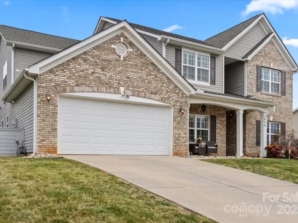 806 Irish Green Dr, Clover, SC 29710